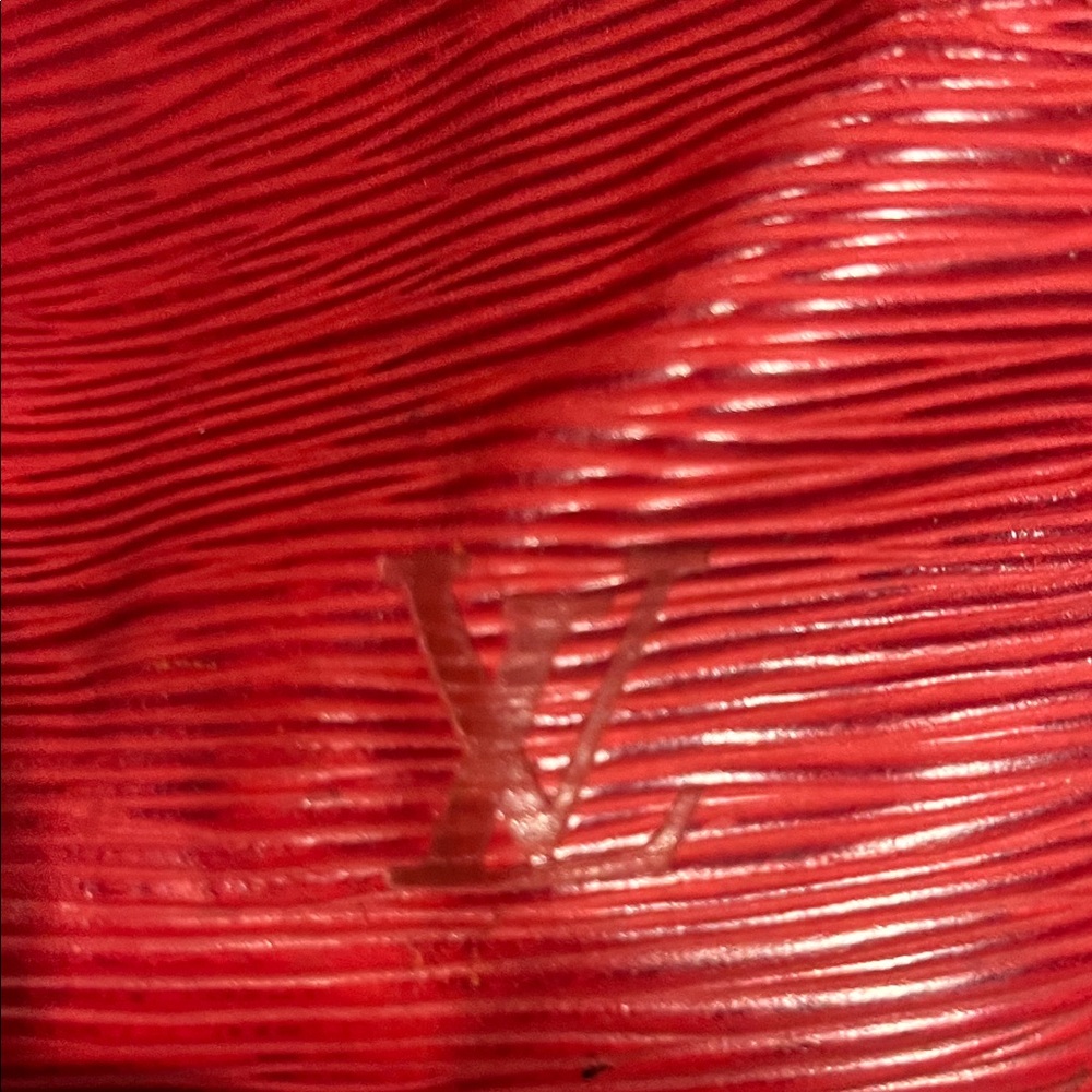 LOUIS VUITTON PETIT NOE Leather Red Shoulder Bag  Made in France Pre Owned. - Picture 5 of 13